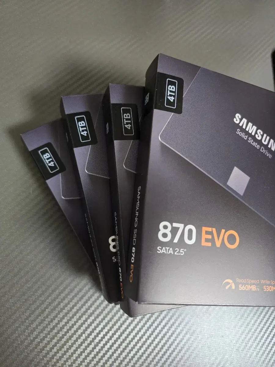 미개봉 삼성전자 SSD 870evo 4TB 팝니다